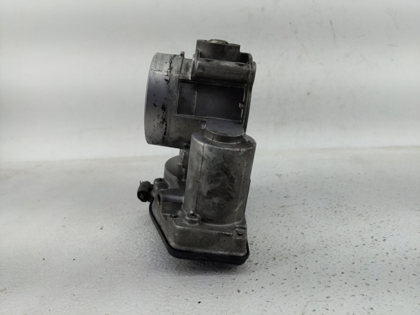 2013-2020 Ford Fusion Throttle Body P/N:DS7E-9F991-AF Fits Fits 2013 2014 2015 2016 2017 2018 2019 2020 2021 2022 OEM Used A