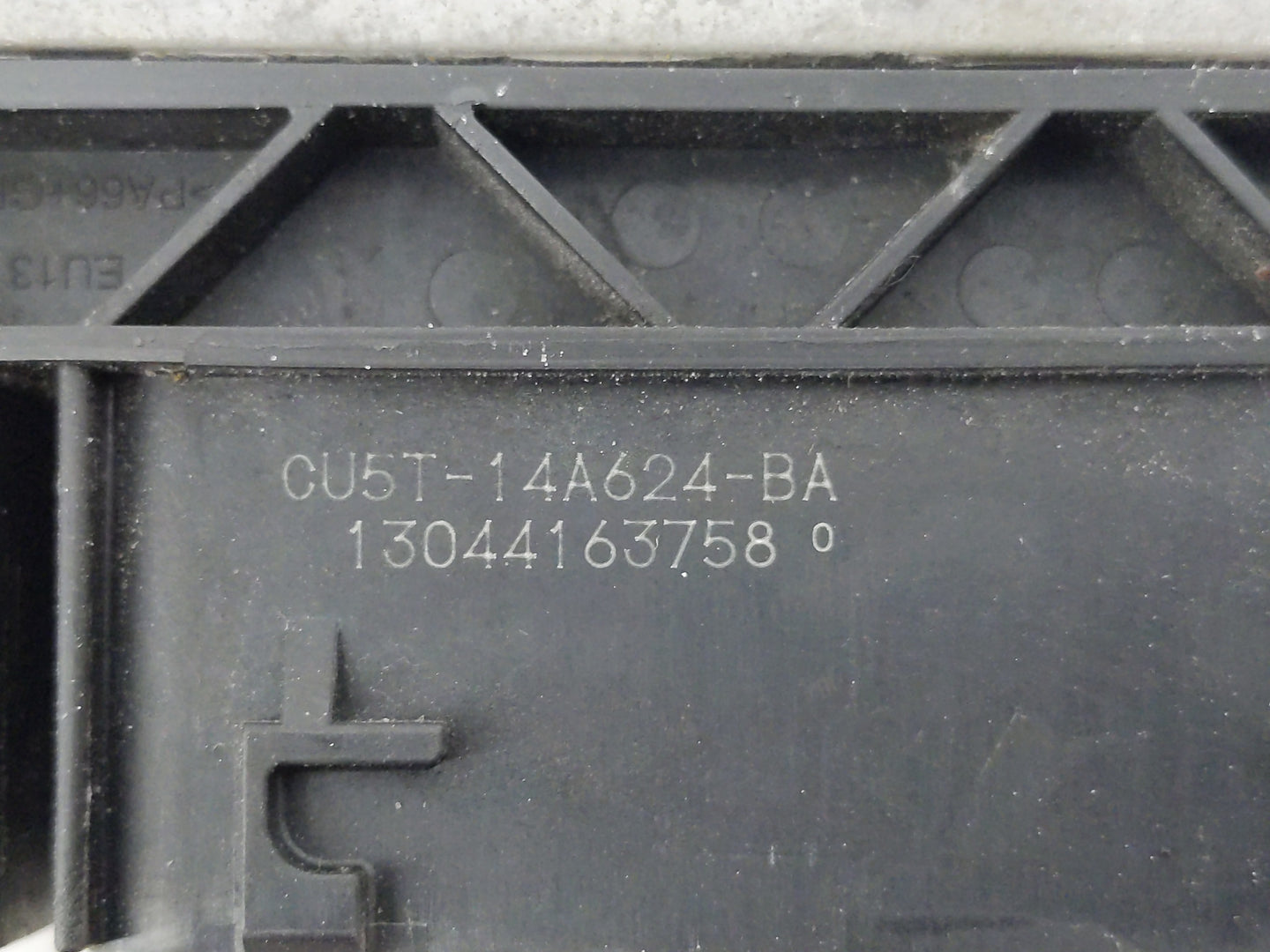 2013 Ford Fusion PCM Engine Control Computer ECU ECM PCU OEM P/N:0 261 S09 580 DS7A-12A650-ANJ Fits OEM Used Auto Parts - Oe