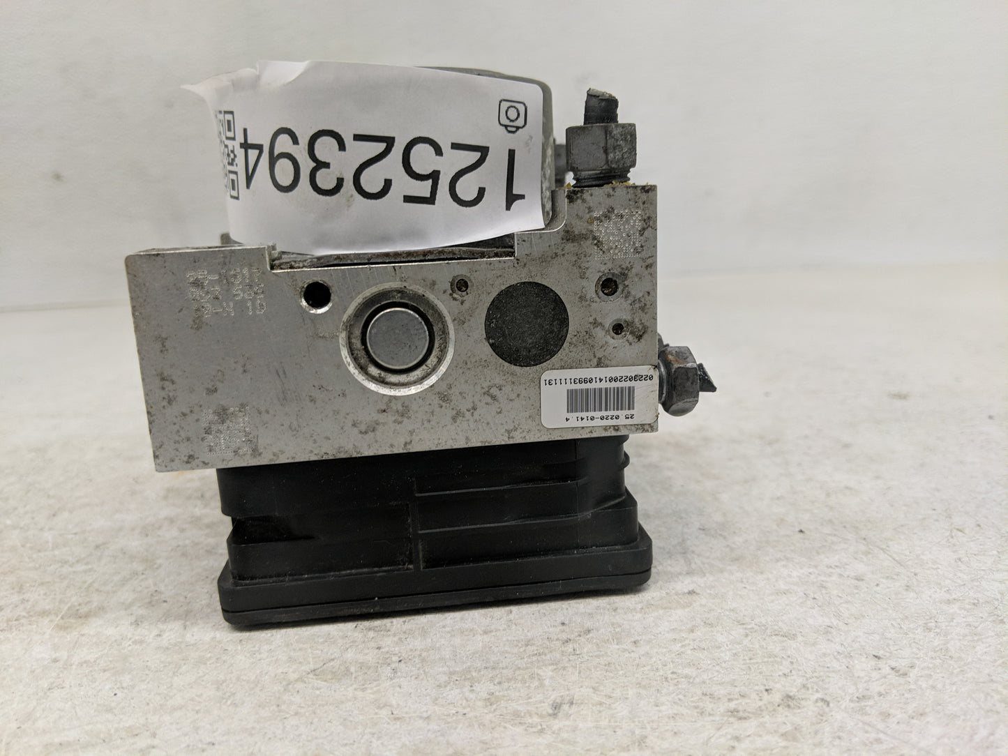 2013 Ford Fusion ABS Pump Control Module Replacement P/N:DG9C-2C405-FB Fits OEM Used Auto Parts - Oemusedautoparts1.com