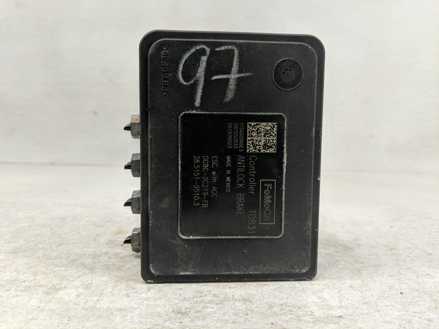 2013 Ford Fusion ABS Pump Control Module Replacement P/N:DG9C-2C405-FB Fits OEM Used Auto Parts - Oemusedautoparts1.com