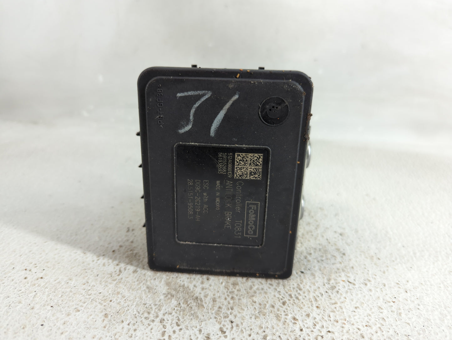 2013 Ford Fusion ABS Pump Control Module Replacement P/N:DG9C-2C405-AH Fits OEM Used Auto Parts - Oemusedautoparts1.com