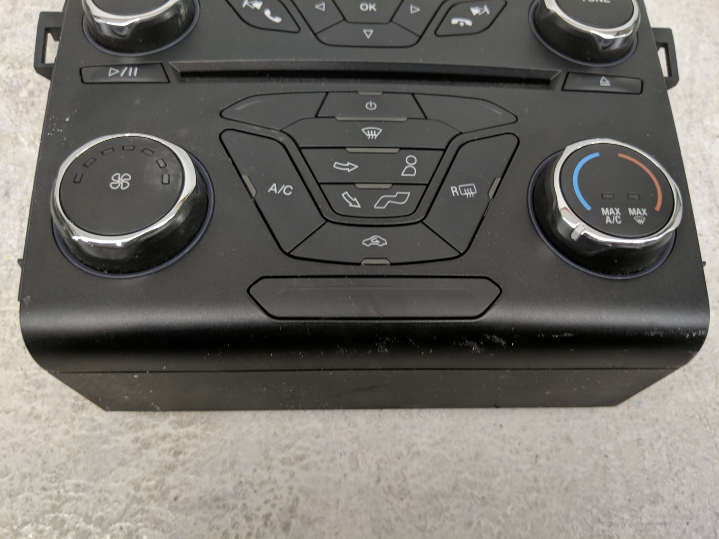 2013 Ford Fusion Radio AM FM Cd Player Receiver Replacement P/N:DS7T-18E243-EN Fits OEM Used Auto Parts - Oemusedautoparts1.