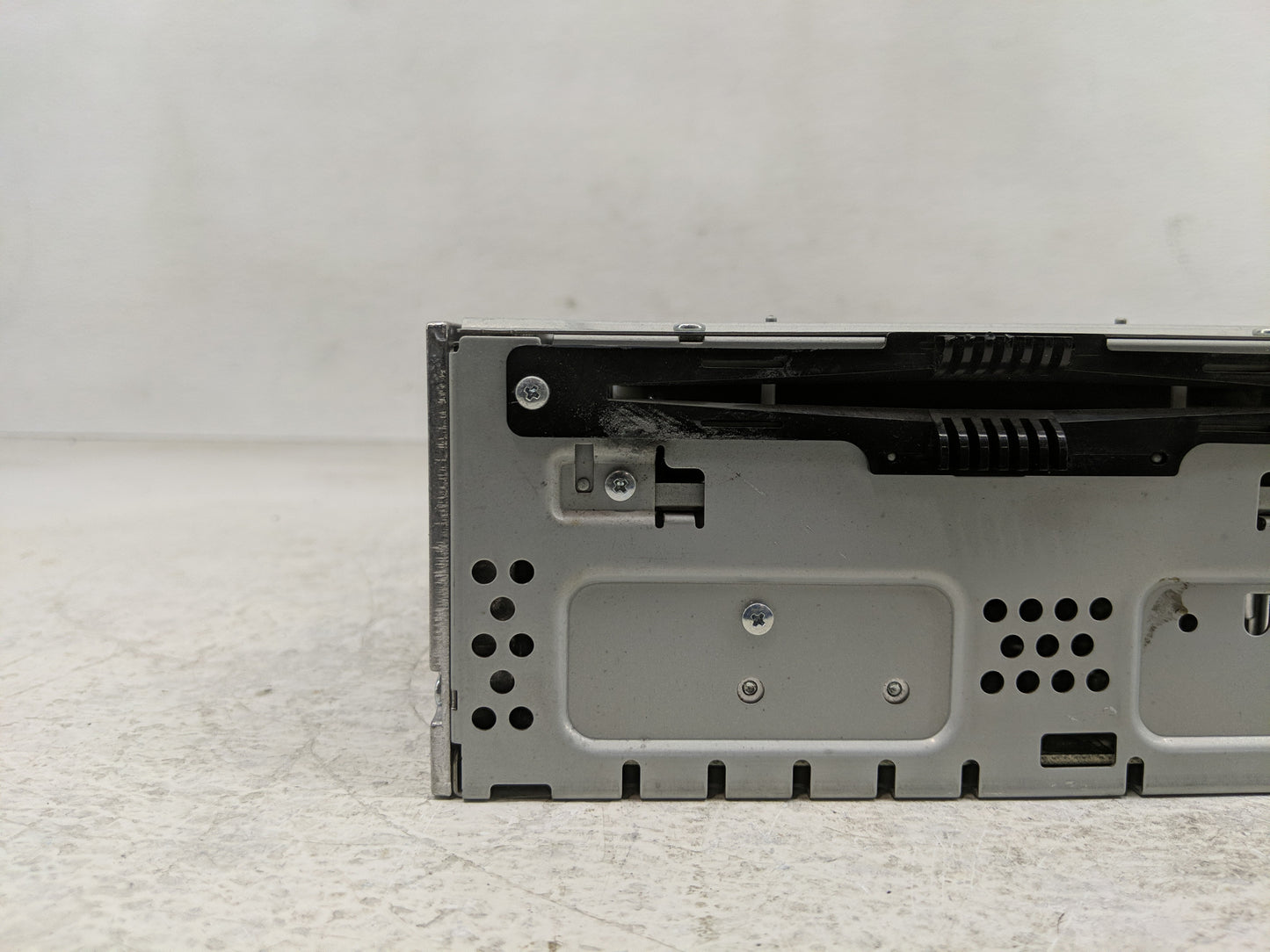 2013-2015 Ford Fusion Radio AM FM Cd Player Receiver Replacement P/N:DS7T-19C107-BJ Fits Fits 2013 2014 2015 OEM Used Auto P