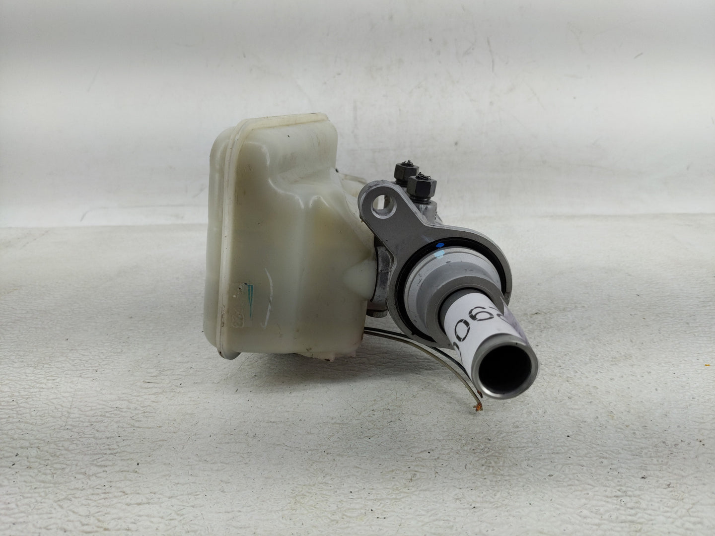 2013 Ford Fusion Power Brake Booster Oem 1290082 - Oemusedautoparts1.com