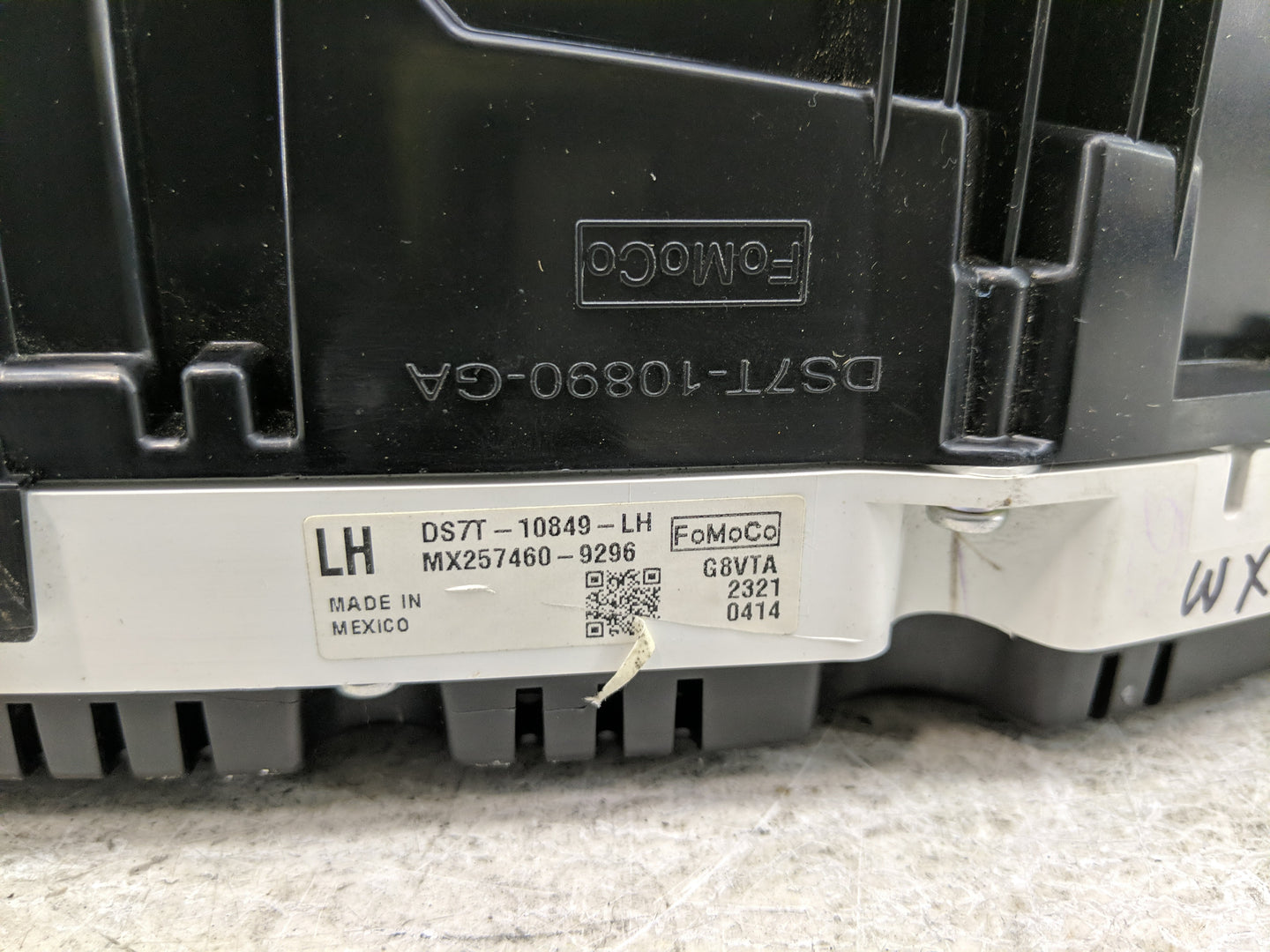 2013 Ford Fusion Instrument Cluster Speedometer Gauges P/N:DS7T-10890-GA DS7T-10849-LH, DS7T-10849-LJ Fits OEM Used Auto Par