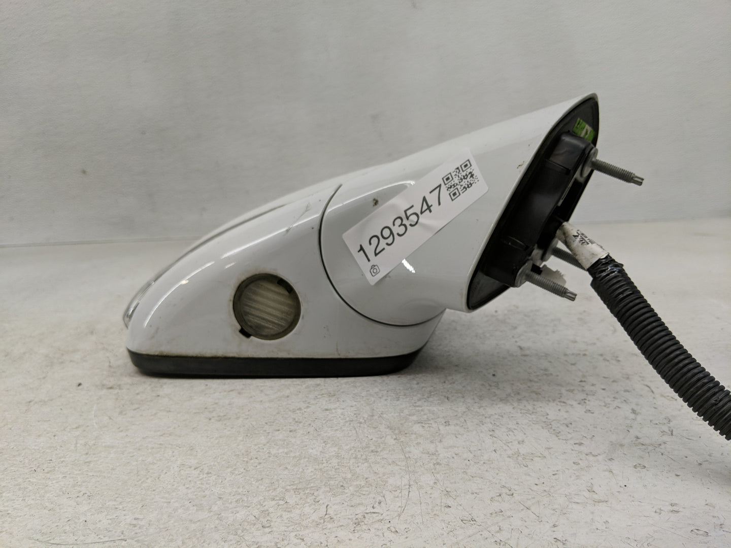 2013-2014 Ford Fusion Passenger Side View Mirror - Right Door Mirror OEM Used - Oemusedautoparts1.com