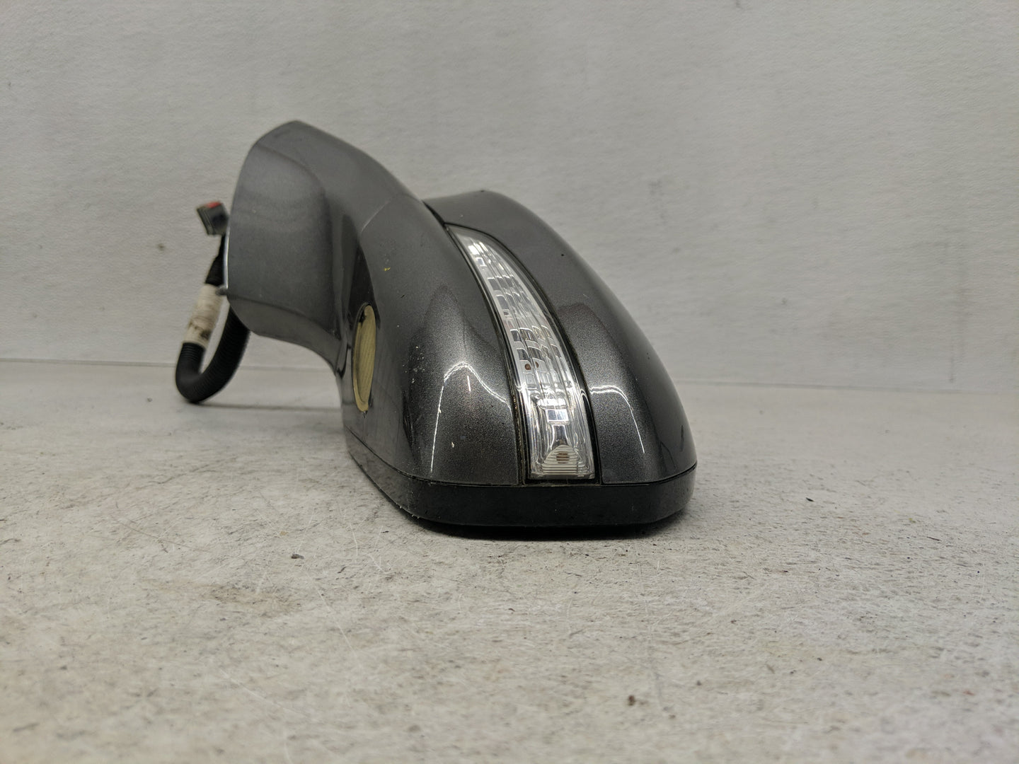 2013-2014 Ford Fusion Driver Side View Mirror - Left Door Mirror OEM Used - Oemusedautoparts1.com