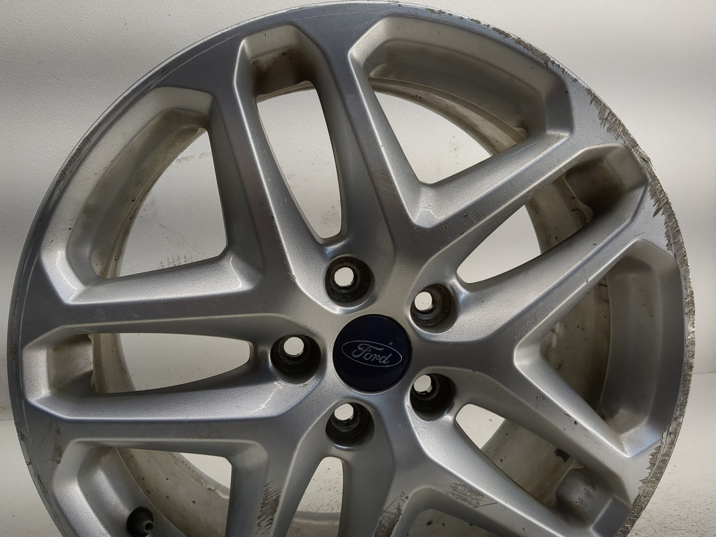2013-2016 Ford Fusion Oem Wheel Rim 1305868 - Oemusedautoparts1.com