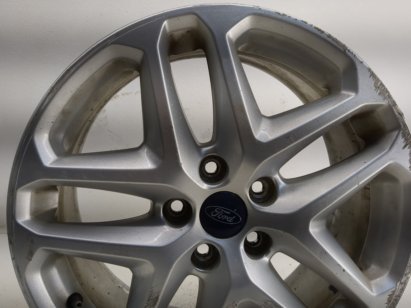 2013-2016 Ford Fusion Oem Wheel Rim 1305868 - Oemusedautoparts1.com