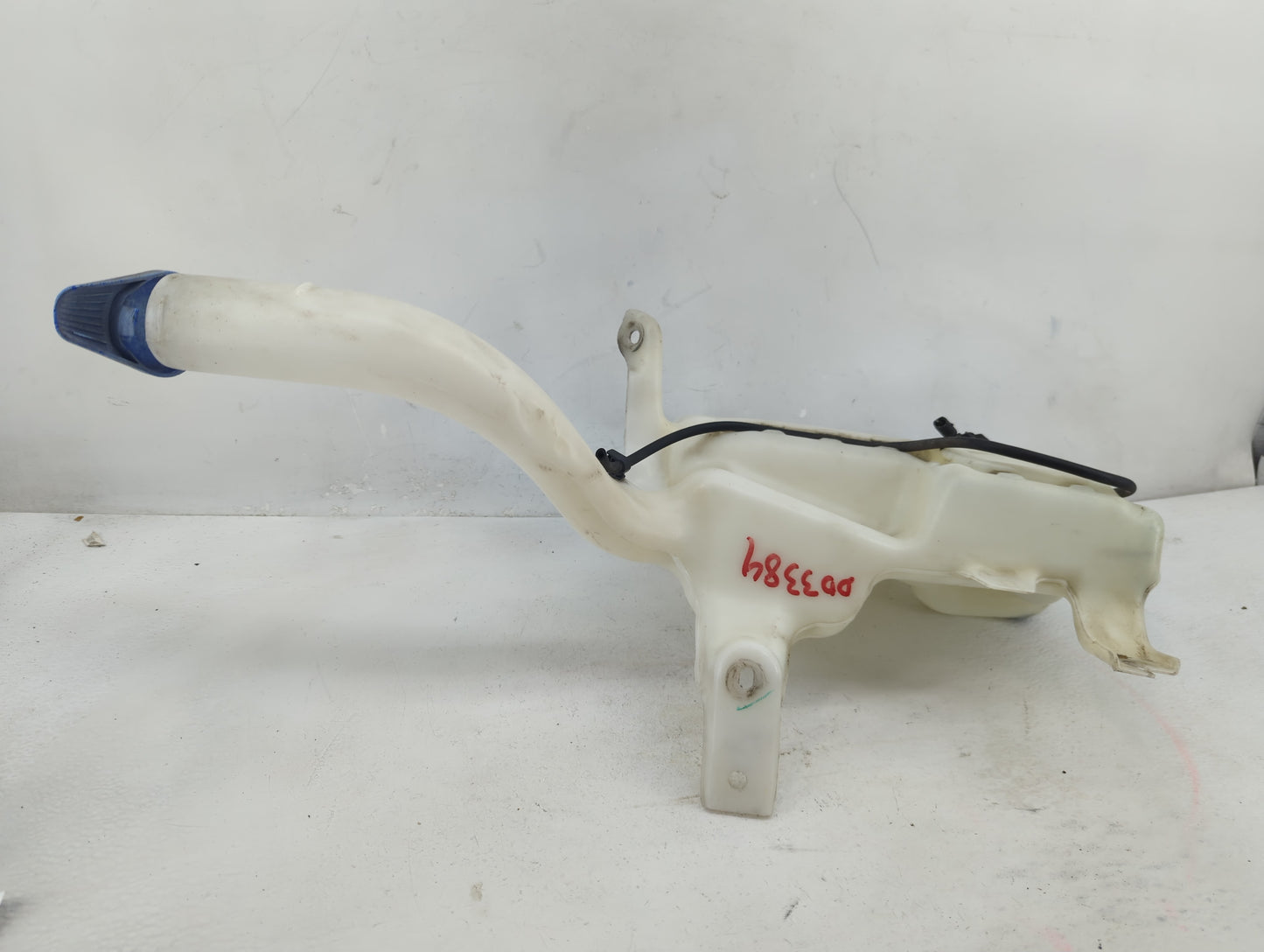 2013-2014 Ford Fusion Windshield Washer Fluid Reservoir Bottle 1376214 - Oemusedautoparts1.com