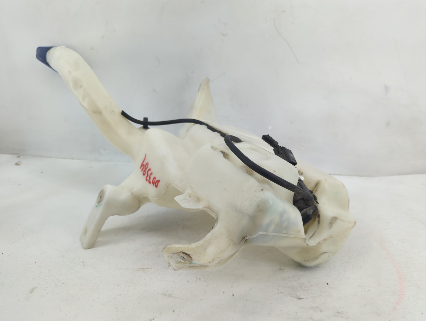 2013-2014 Ford Fusion Windshield Washer Fluid Reservoir Bottle 1376214 - Oemusedautoparts1.com