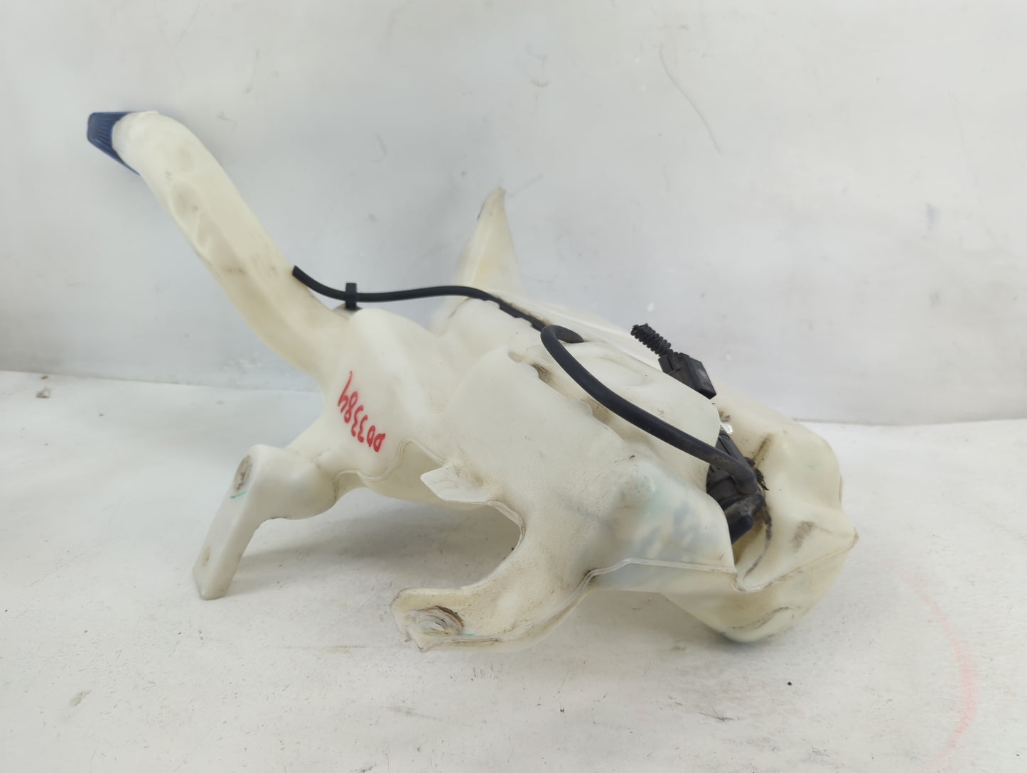 2013-2014 Ford Fusion Windshield Washer Fluid Reservoir Bottle 1376214 - Oemusedautoparts1.com