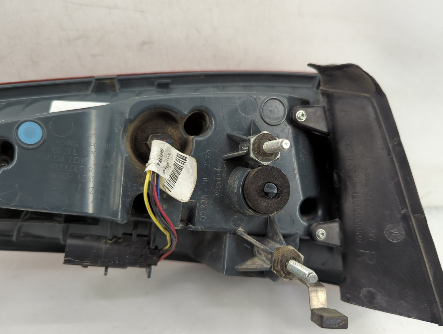 2013-2016 Ford Fusion Tail Light Assembly Passenger Right OEM P/N:DS73-13404-AG Fits Fits 2013 2014 2015 2016 OEM Used Auto 