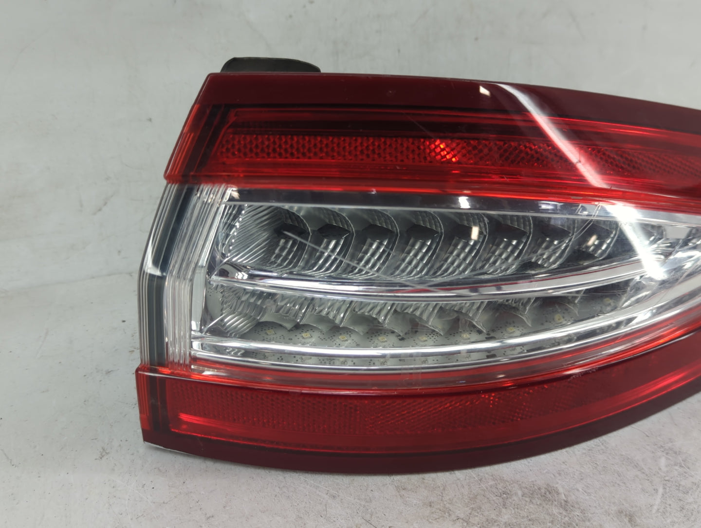 2013-2016 Ford Fusion Tail Light Assembly Passenger Right OEM P/N:DS73-13404-AG Fits Fits 2013 2014 2015 2016 OEM Used Auto 