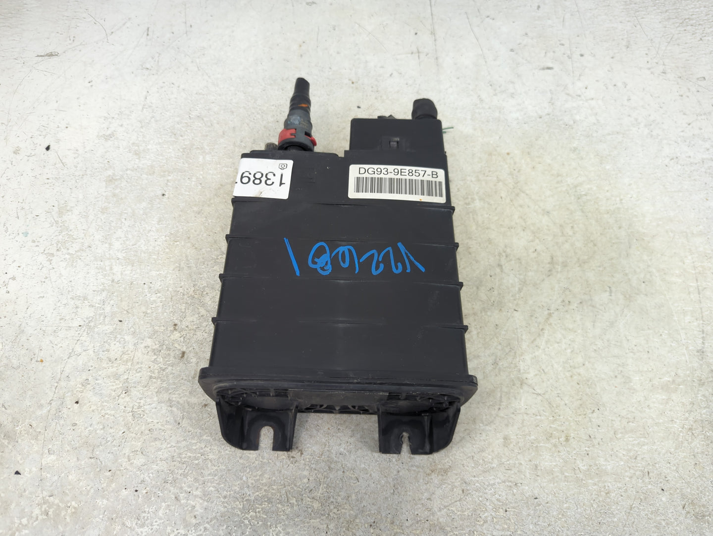 2013 Ford Fusion Fuel Vapor Charcoal Canister 1389789 - Oemusedautoparts1.com