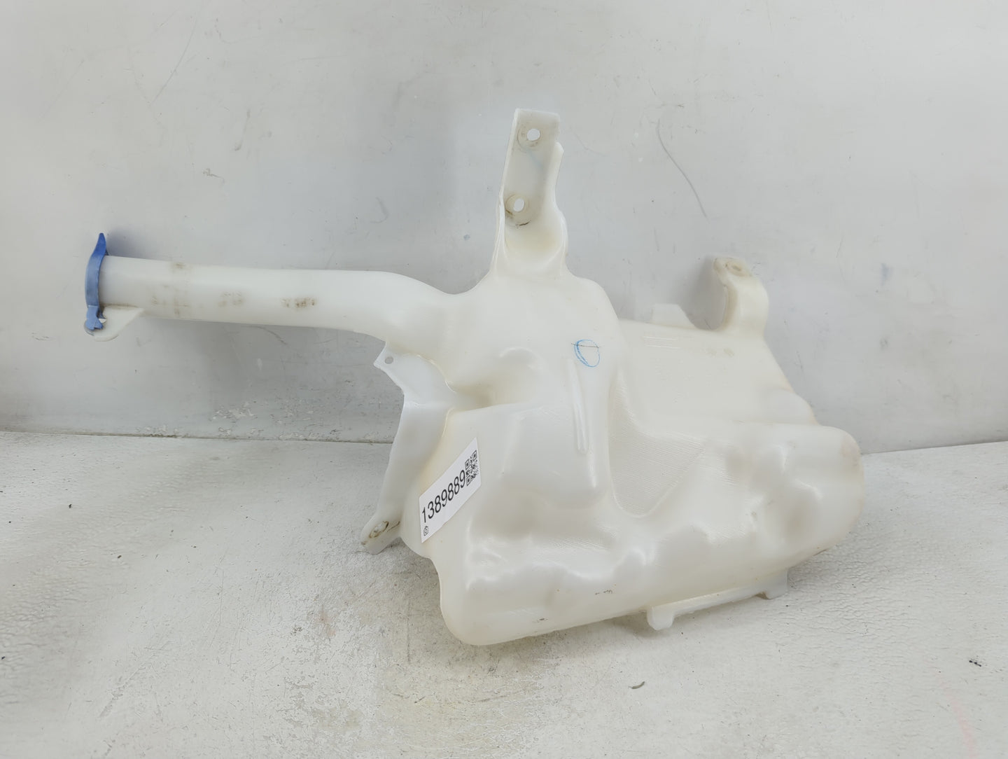 2013-2014 Ford Fusion Windshield Washer Fluid Reservoir Bottle Oem - Oemusedautoparts1.com