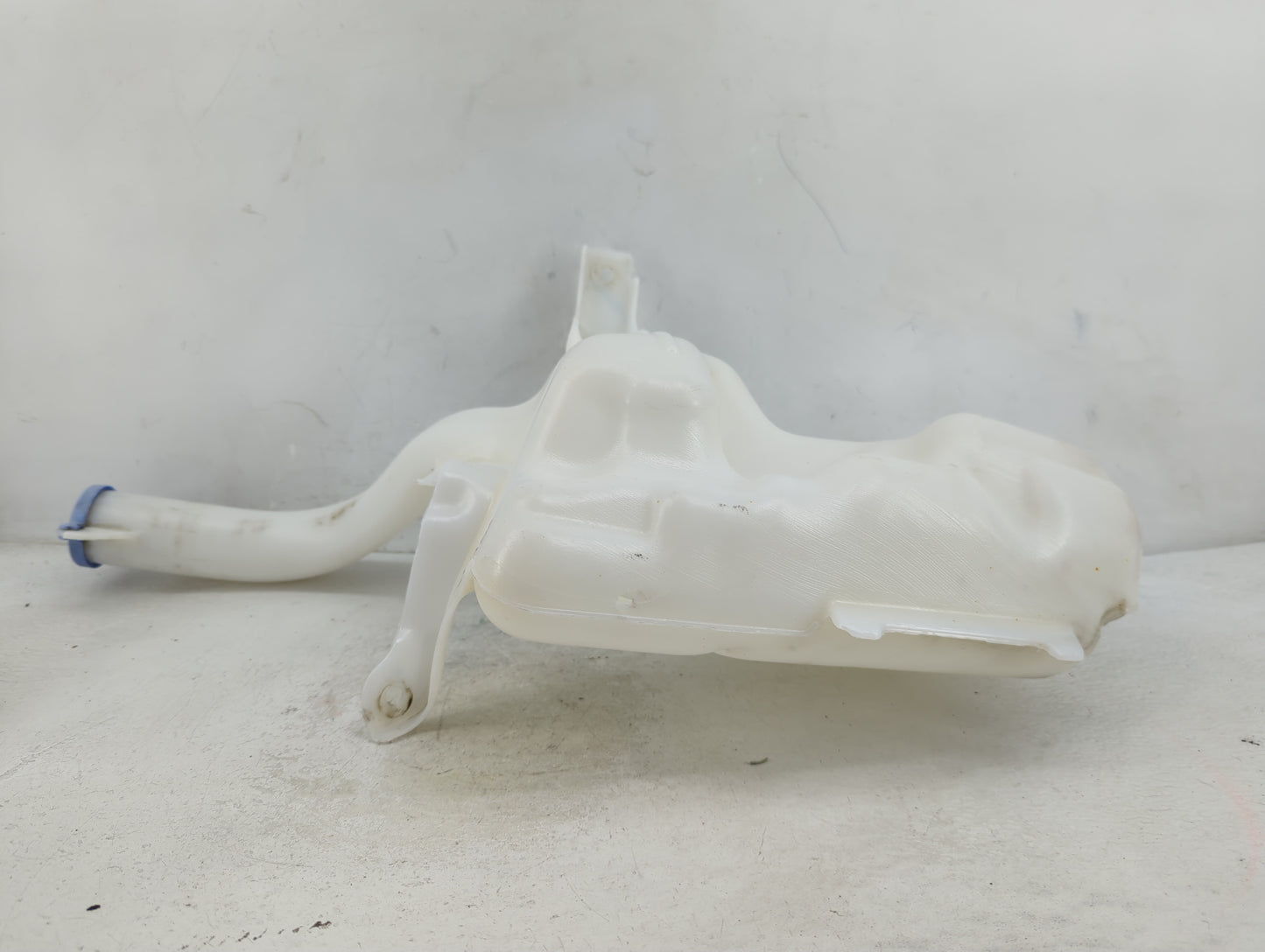 2013-2014 Ford Fusion Windshield Washer Fluid Reservoir Bottle Oem - Oemusedautoparts1.com