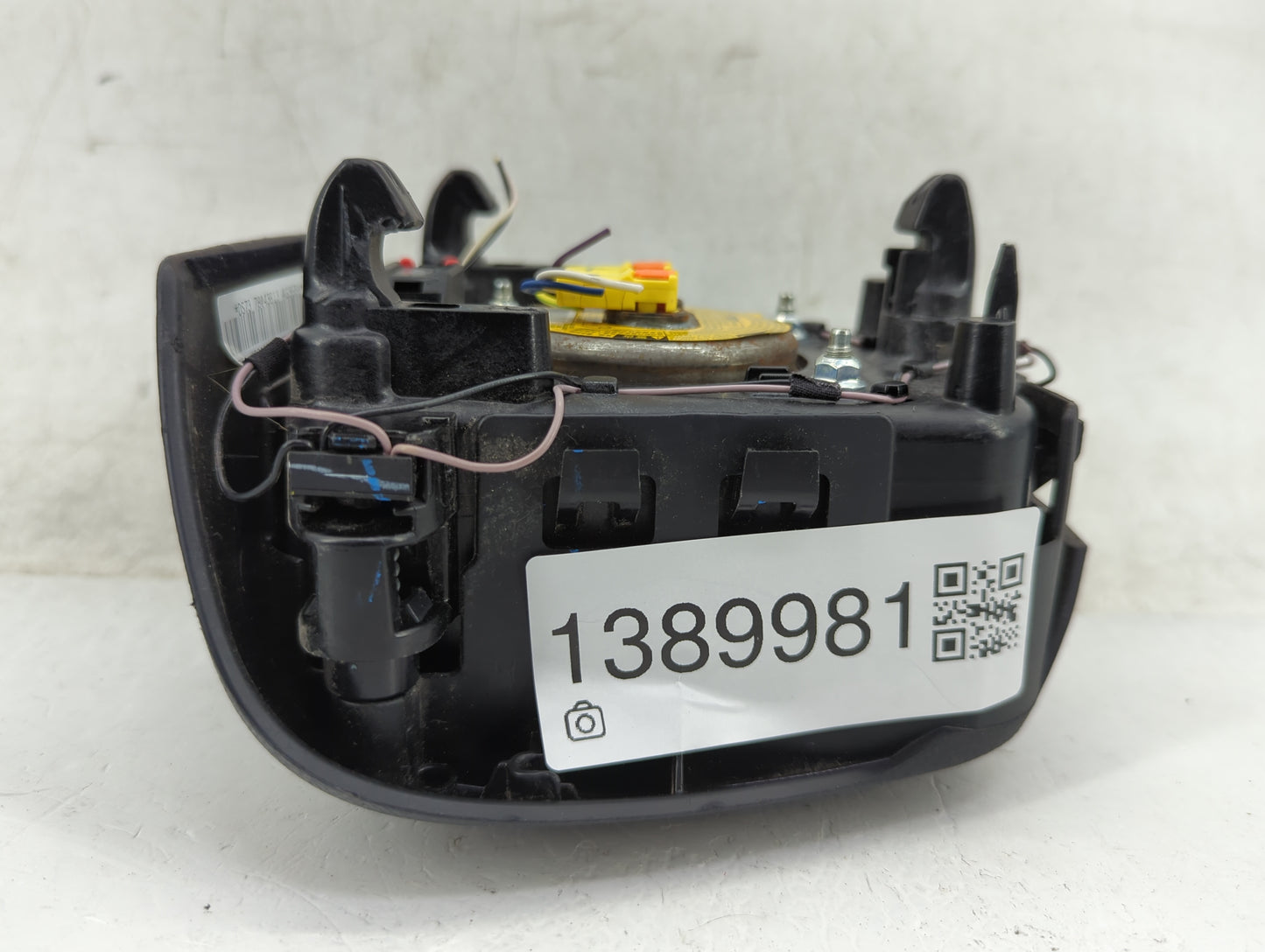 2013-2014 Ford Fusion Air Bag Driver Left Steering Wheel Mounted Fits Fits 2013 2014 OEM Used Auto Parts - Oemusedautoparts1