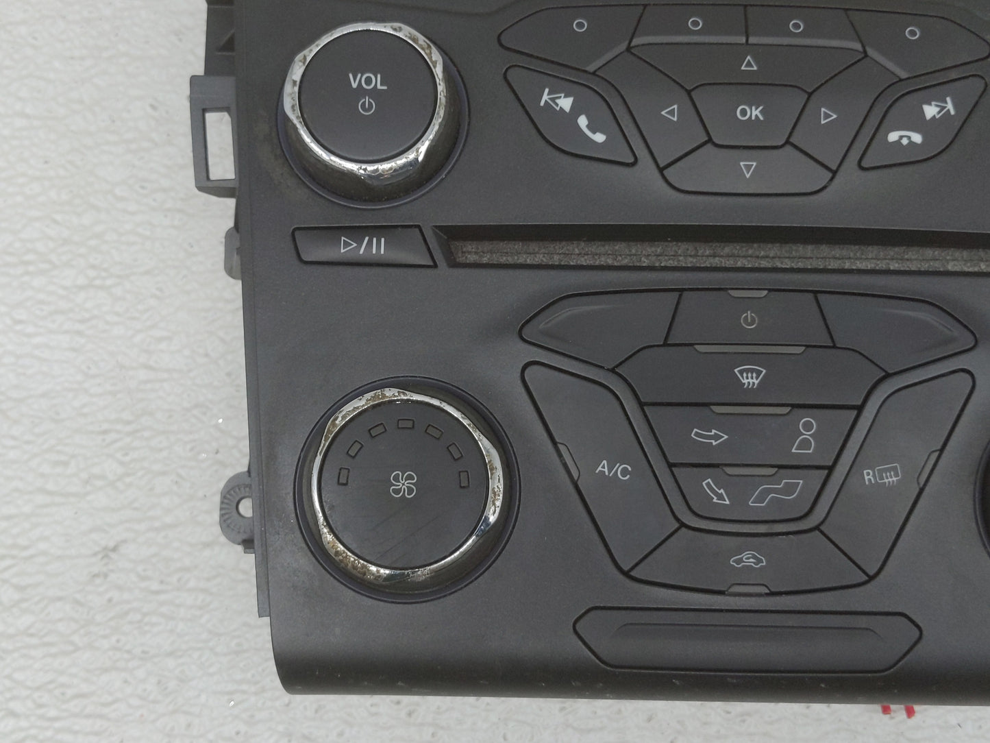 2013-2013 Ford Fusion Radio Control Panel - Oemusedautoparts1.com