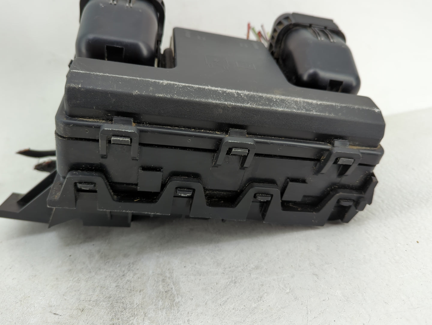 2013-2014 Ford Fusion Fusebox Fuse Box Panel Relay Module P/N:DG9Z-14A068-X Fits Fits 2013 2014 OEM Used Auto Parts - Oemuse