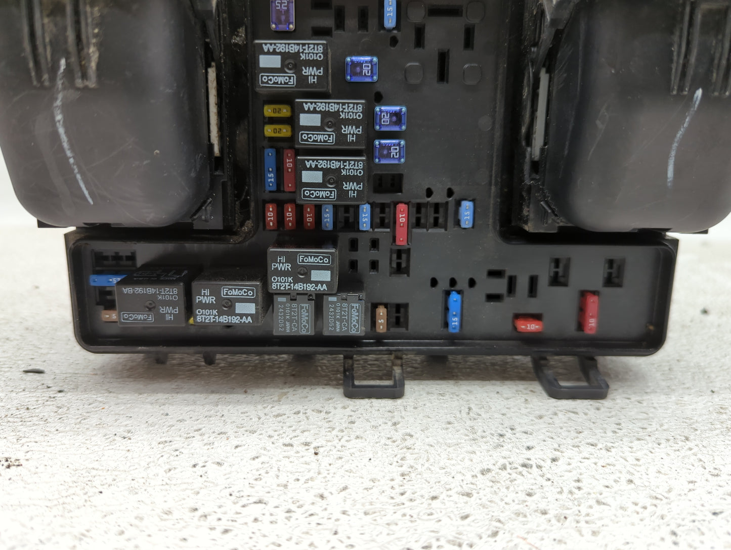 2013-2014 Ford Fusion Fusebox Fuse Box Panel Relay Module P/N:DG9T14A075AA Fits Fits 2013 2014 OEM Used Auto Parts - Oemused