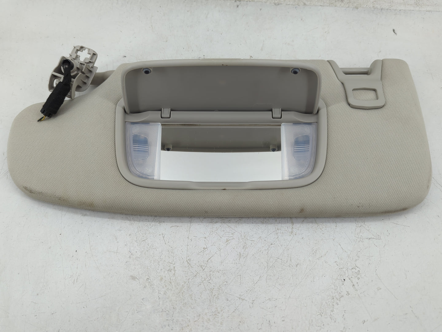 2013-2014 Ford Fusion Sun Visor Shade Replacement Driver Left Mirror Fits Fits 2013 2014 OEM Used Auto Parts - Oemusedautopa