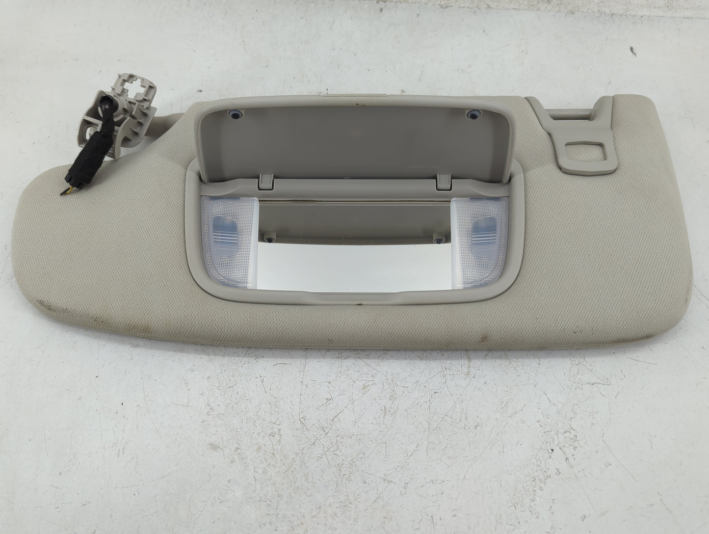 2013-2014 Ford Fusion Sun Visor Shade Replacement Driver Left Mirror Fits Fits 2013 2014 OEM Used Auto Parts - Oemusedautopa