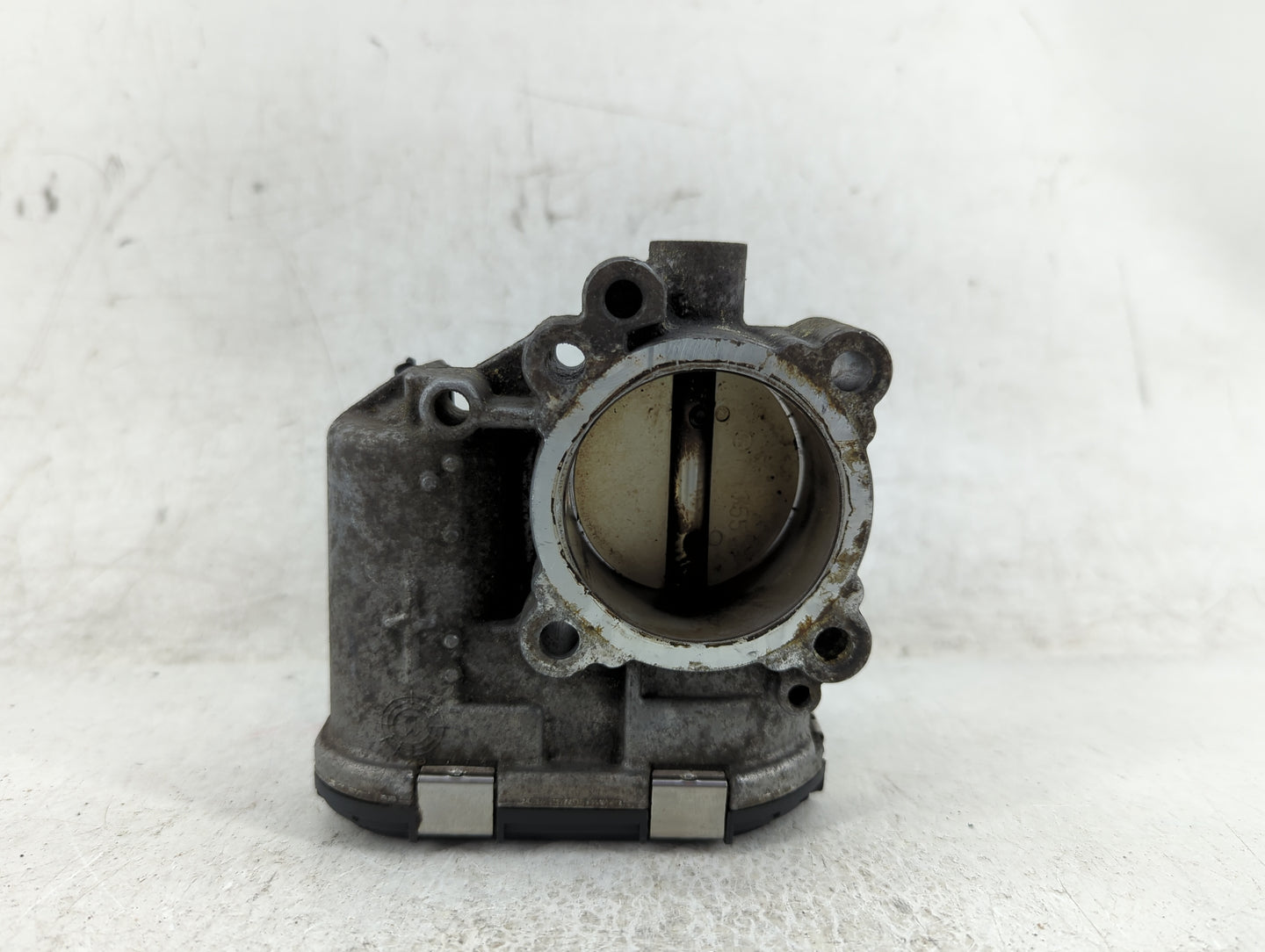2013-2014 Ford Fusion Throttle Body P/N:7S7G-9F9919-CA Fits Fits 2013 2014 2015 2016 2017 2018 2019 OEM Used Auto Parts - Oe
