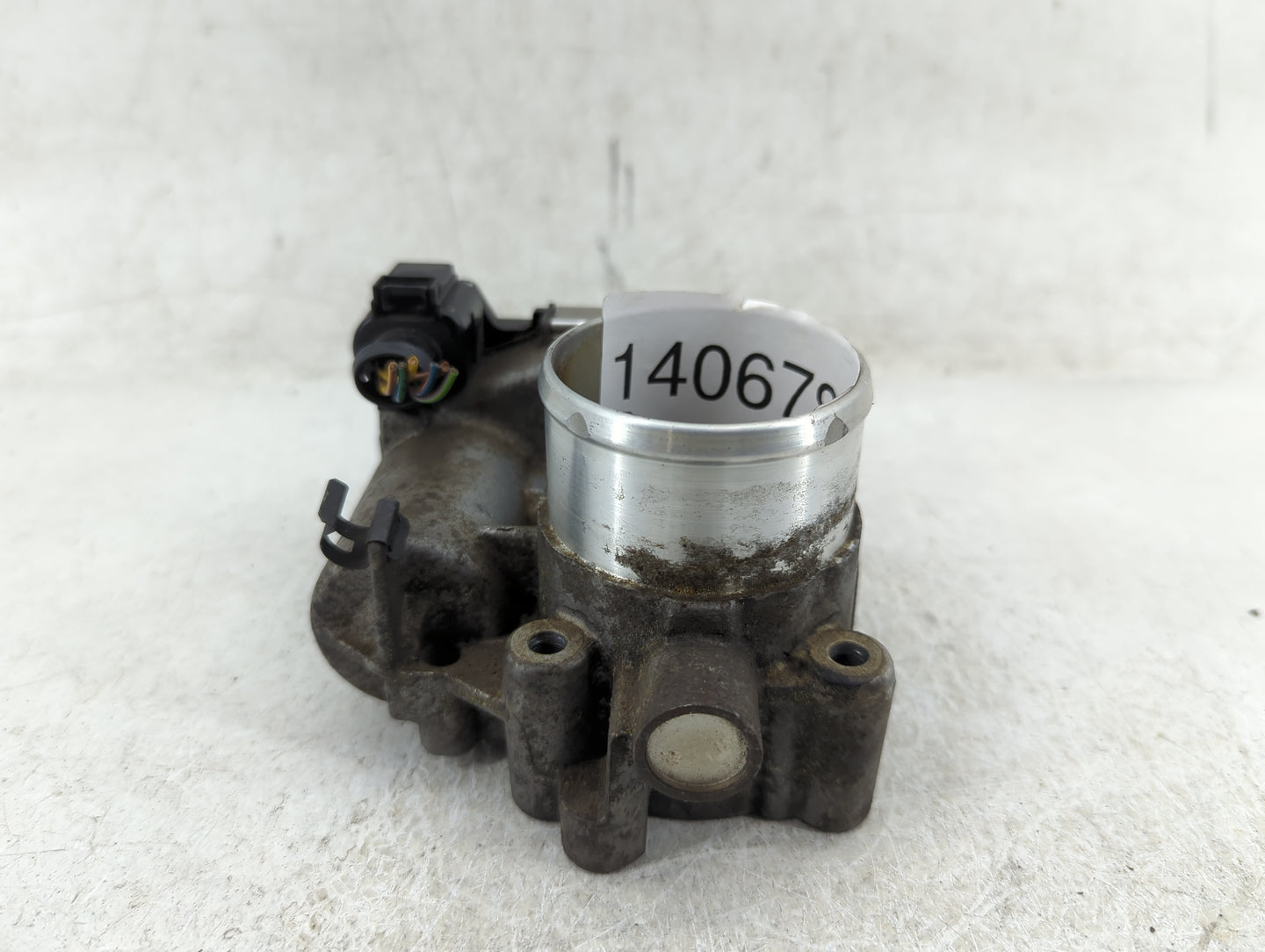 2013-2014 Ford Fusion Throttle Body P/N:7S7G-9F9919-CA Fits Fits 2013 2014 2015 2016 2017 2018 2019 OEM Used Auto Parts - Oe