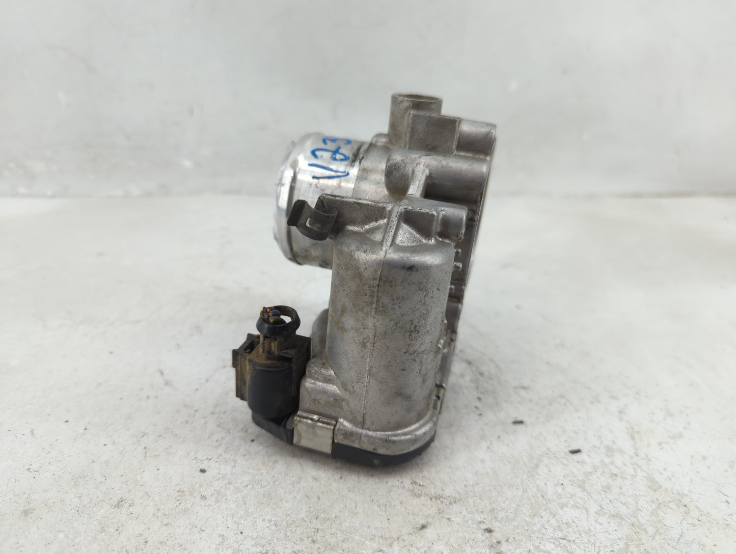 2013-2014 Ford Fusion Throttle Body P/N:7S7G-9F991-CA 0280750535 Fits Fits 2013 2014 2015 2016 2017 2018 2019 OEM Used Auto 