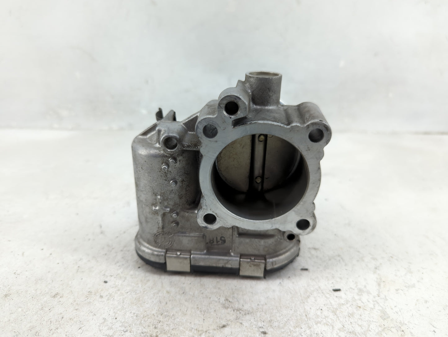 2013-2014 Ford Fusion Throttle Body P/N:7S7G-9F991-CA 0280750535 Fits Fits 2013 2014 2015 2016 2017 2018 2019 OEM Used Auto 