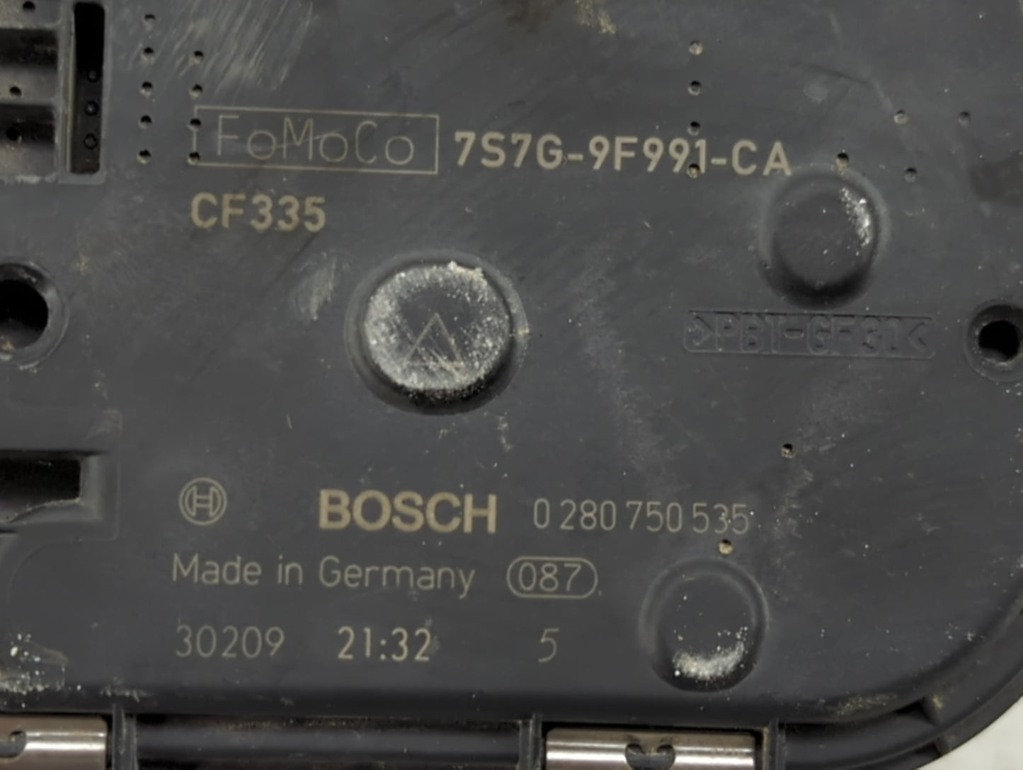 2013-2014 Ford Fusion Throttle Body P/N:7S7G-9F991-CA 0280750535 Fits Fits 2013 2014 2015 2016 2017 2018 2019 OEM Used Auto 