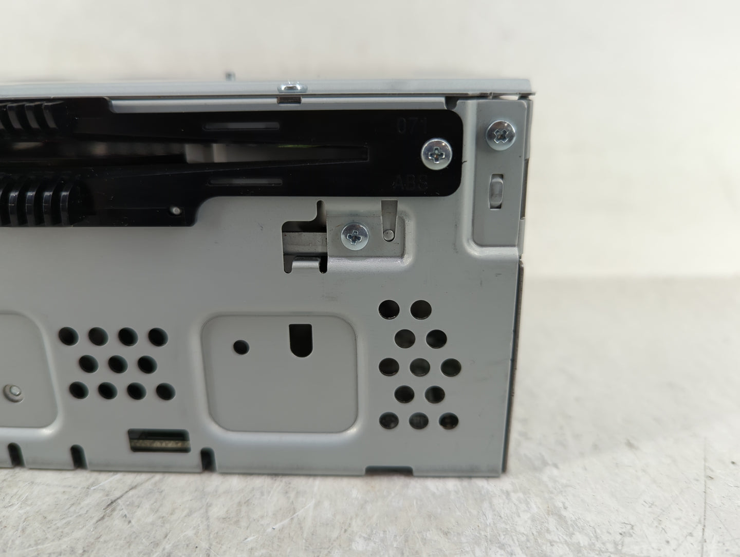2013-2015 Ford Fusion Radio AM FM Cd Player Receiver Replacement P/N:DS7T-19C107-BH Fits Fits 2013 2014 2015 OEM Used Auto P