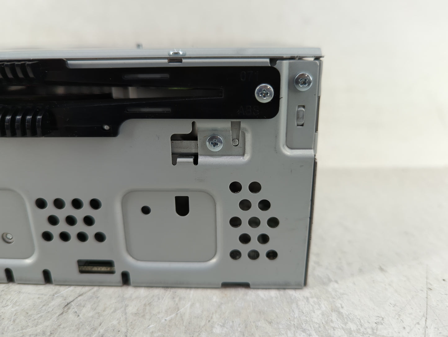 2013-2015 Ford Fusion Radio AM FM Cd Player Receiver Replacement P/N:DS7T-19C107-BH Fits Fits 2013 2014 2015 OEM Used Auto P
