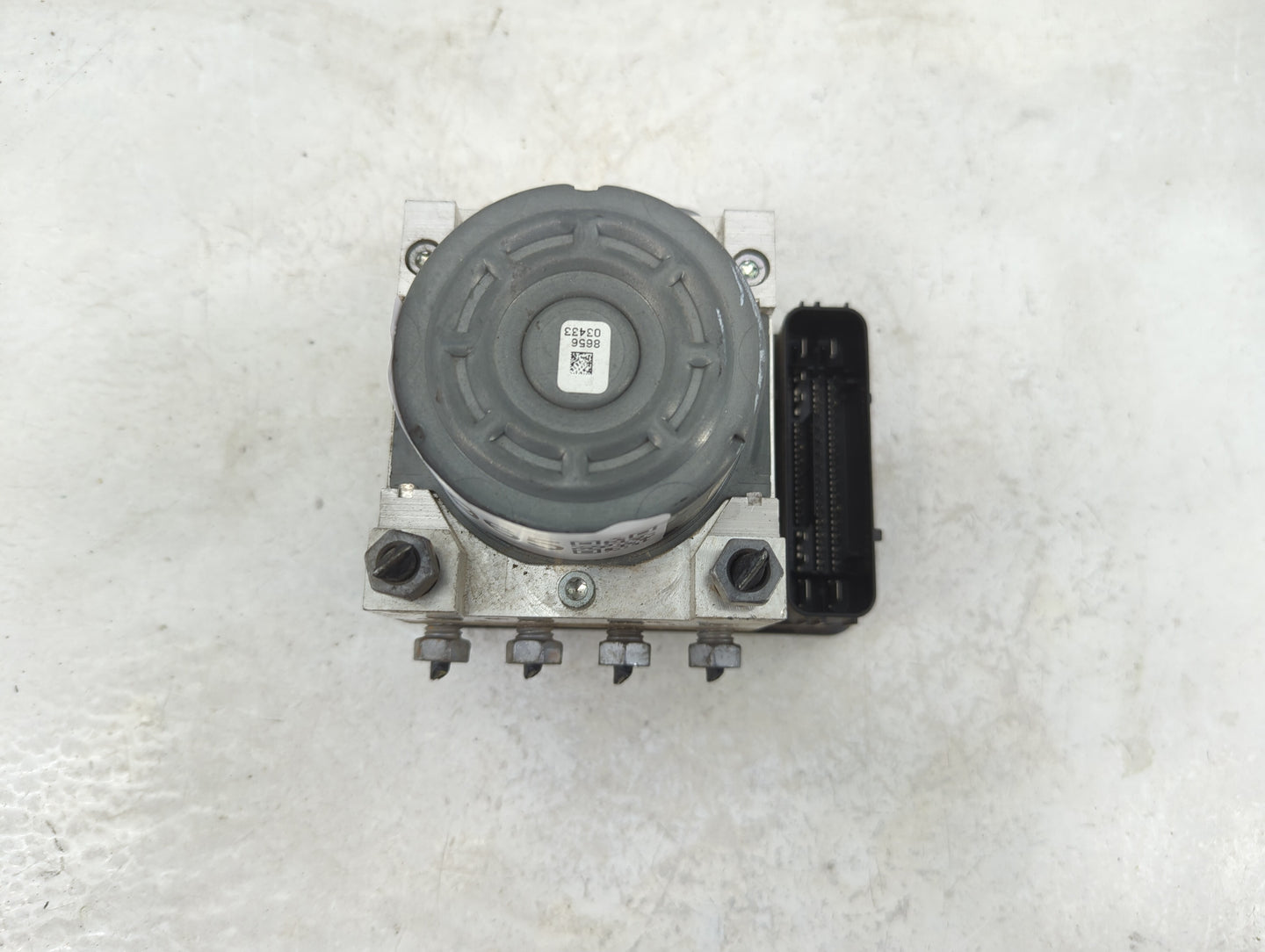 2013 Ford Fusion ABS Pump Control Module Replacement P/N:DG9C-2C405-FB Fits OEM Used Auto Parts - Oemusedautoparts1.com