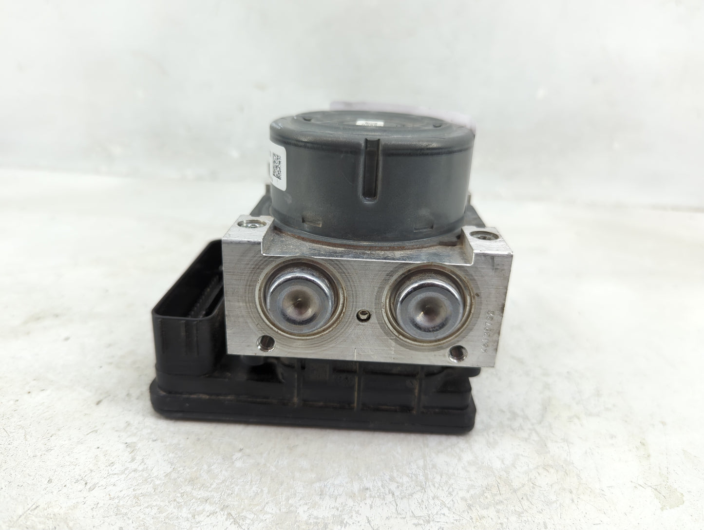 2013 Ford Fusion ABS Pump Control Module Replacement P/N:DG9C-2C405-FB Fits OEM Used Auto Parts - Oemusedautoparts1.com
