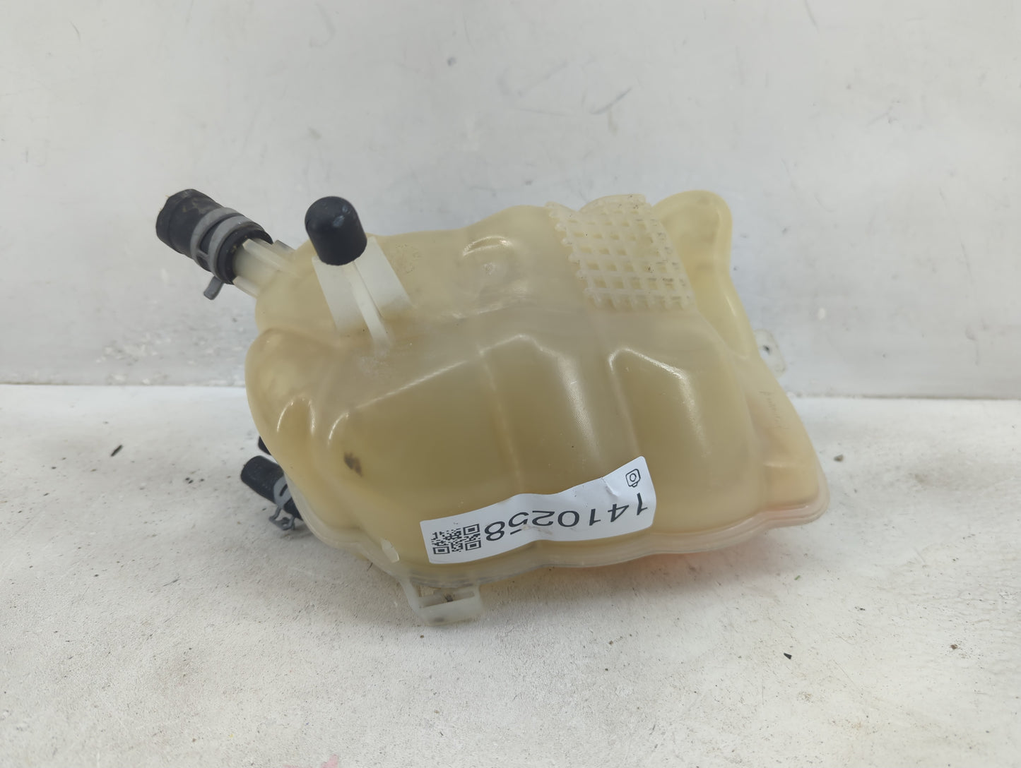 2013-2016 Ford Fusion Radiator Coolant Overflow Expansion Tank Bottle 1410258 - Oemusedautoparts1.com