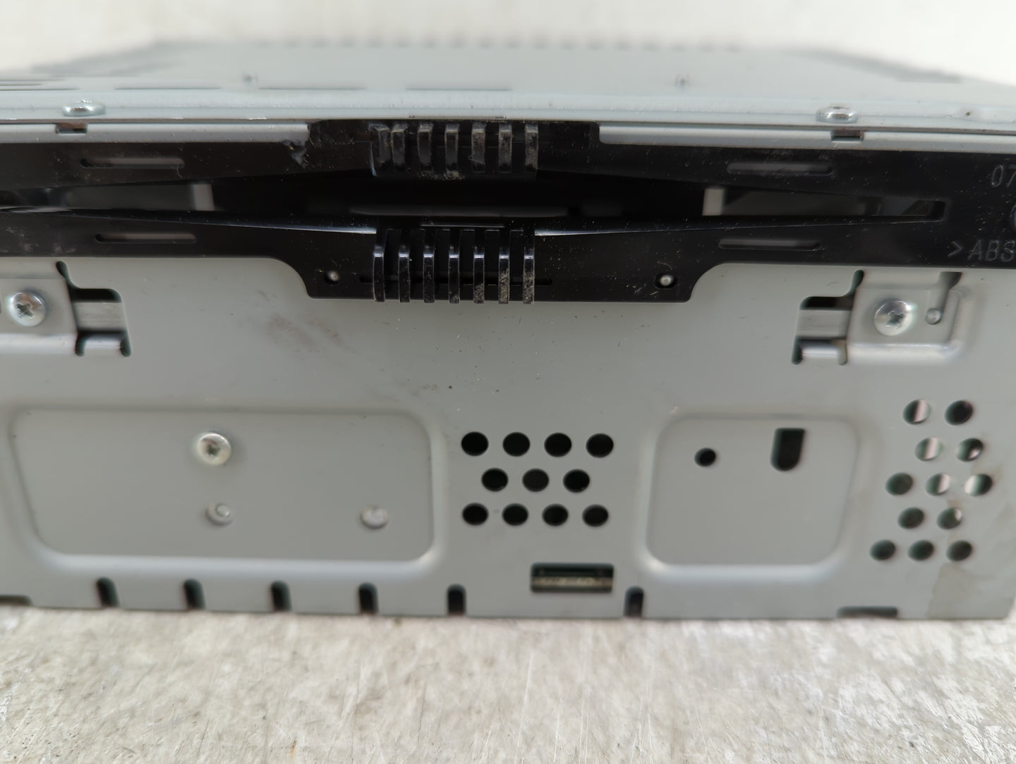 2013-2015 Ford Fusion Radio AM FM Cd Player Receiver Replacement P/N:DS7T-19C107-BC Fits Fits 2013 2014 2015 OEM Used Auto P