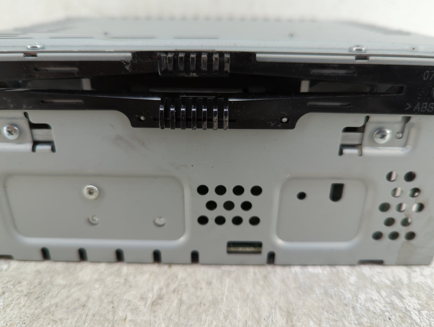 2013-2015 Ford Fusion Radio AM FM Cd Player Receiver Replacement P/N:DS7T-19C107-BC Fits Fits 2013 2014 2015 OEM Used Auto P