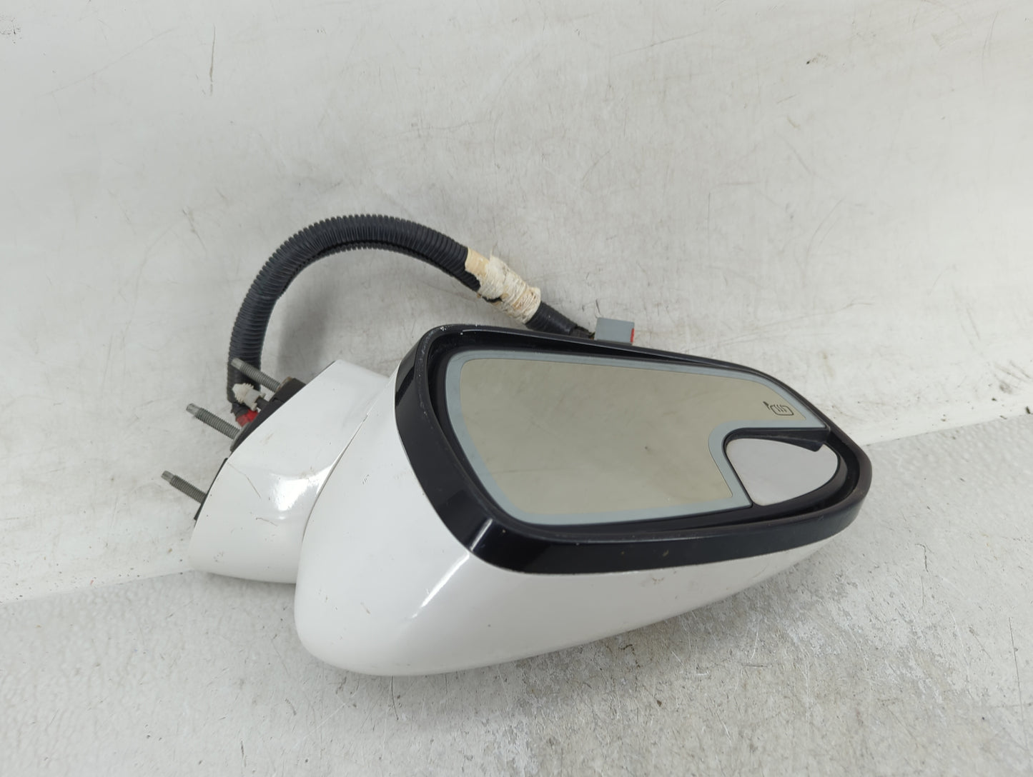 2013 Ford Fusion Driver Side View Mirror - Left Door Mirror OEM Used - Oemusedautoparts1.com