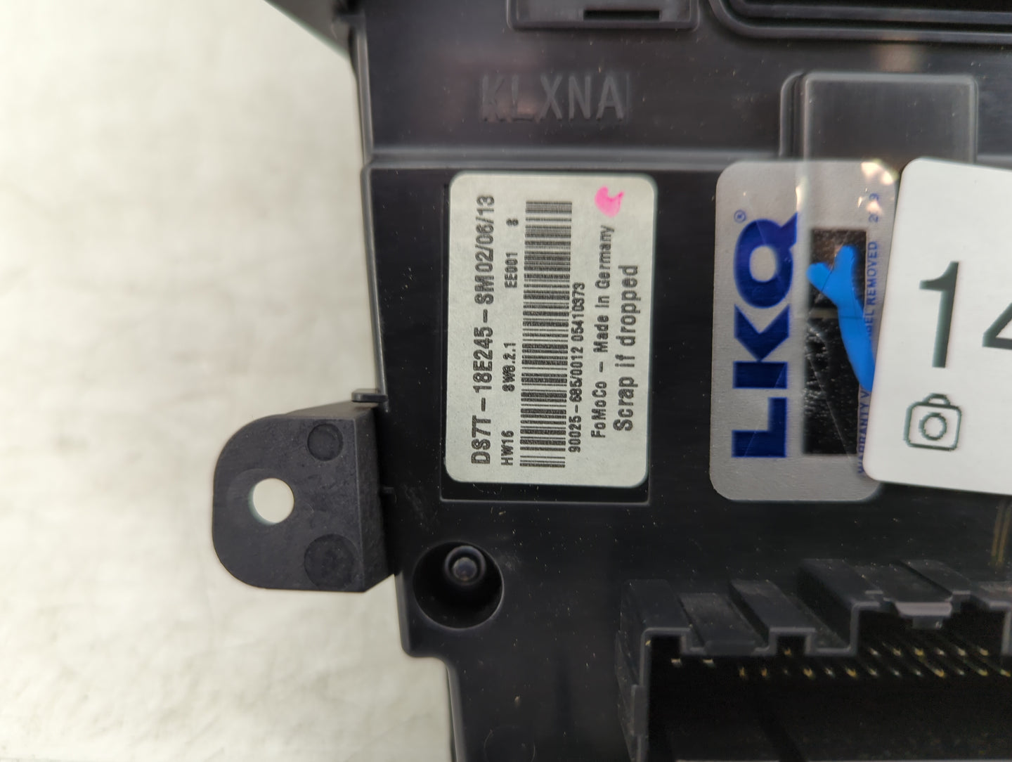 2013-2013 Ford Fusion Radio Control Panel - Oemusedautoparts1.com