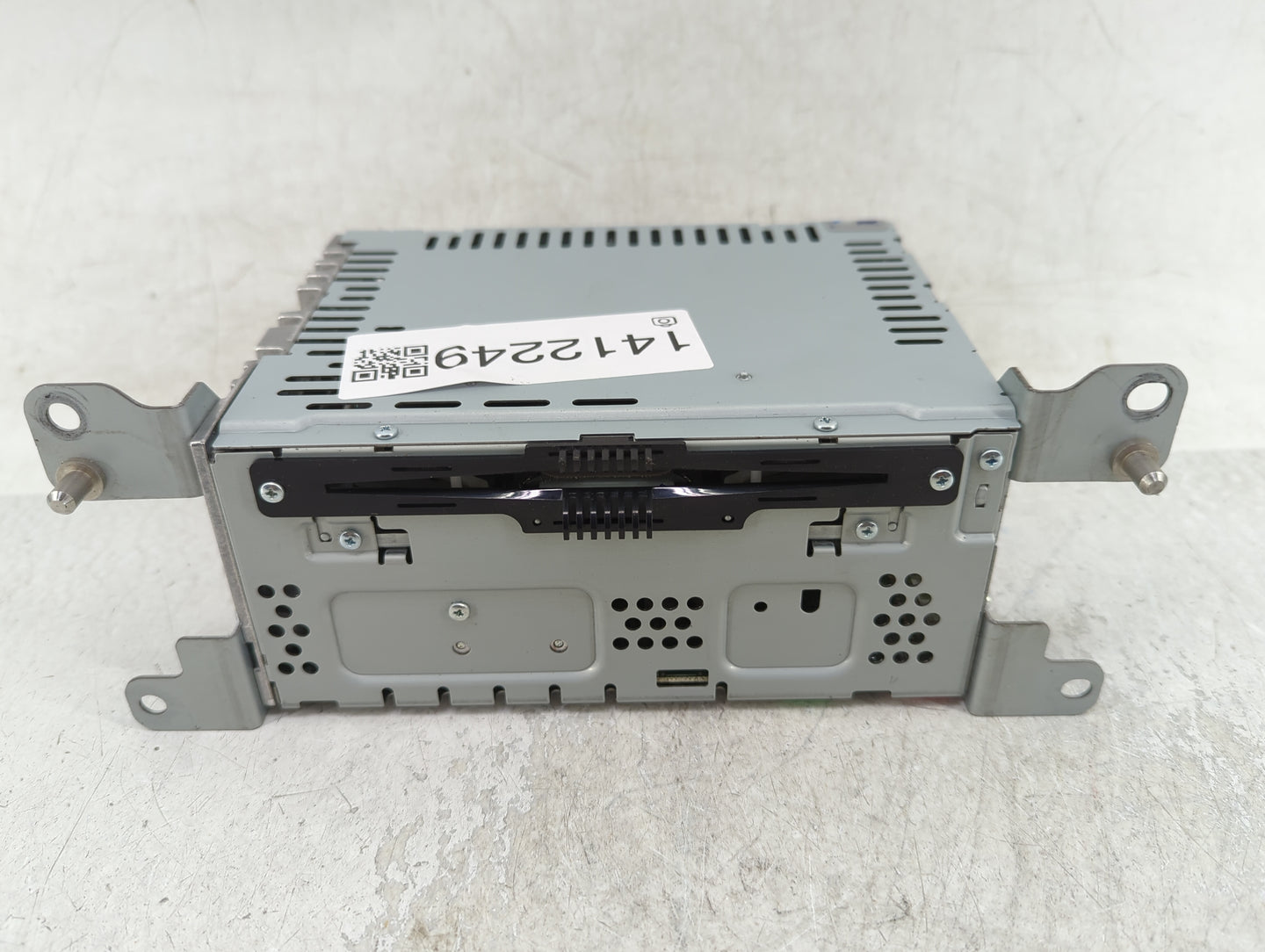 2013-2015 Ford Fusion Radio AM FM Cd Player Receiver Replacement P/N:DS7T-19C107-BJ Fits Fits 2013 2014 2015 OEM Used Auto P