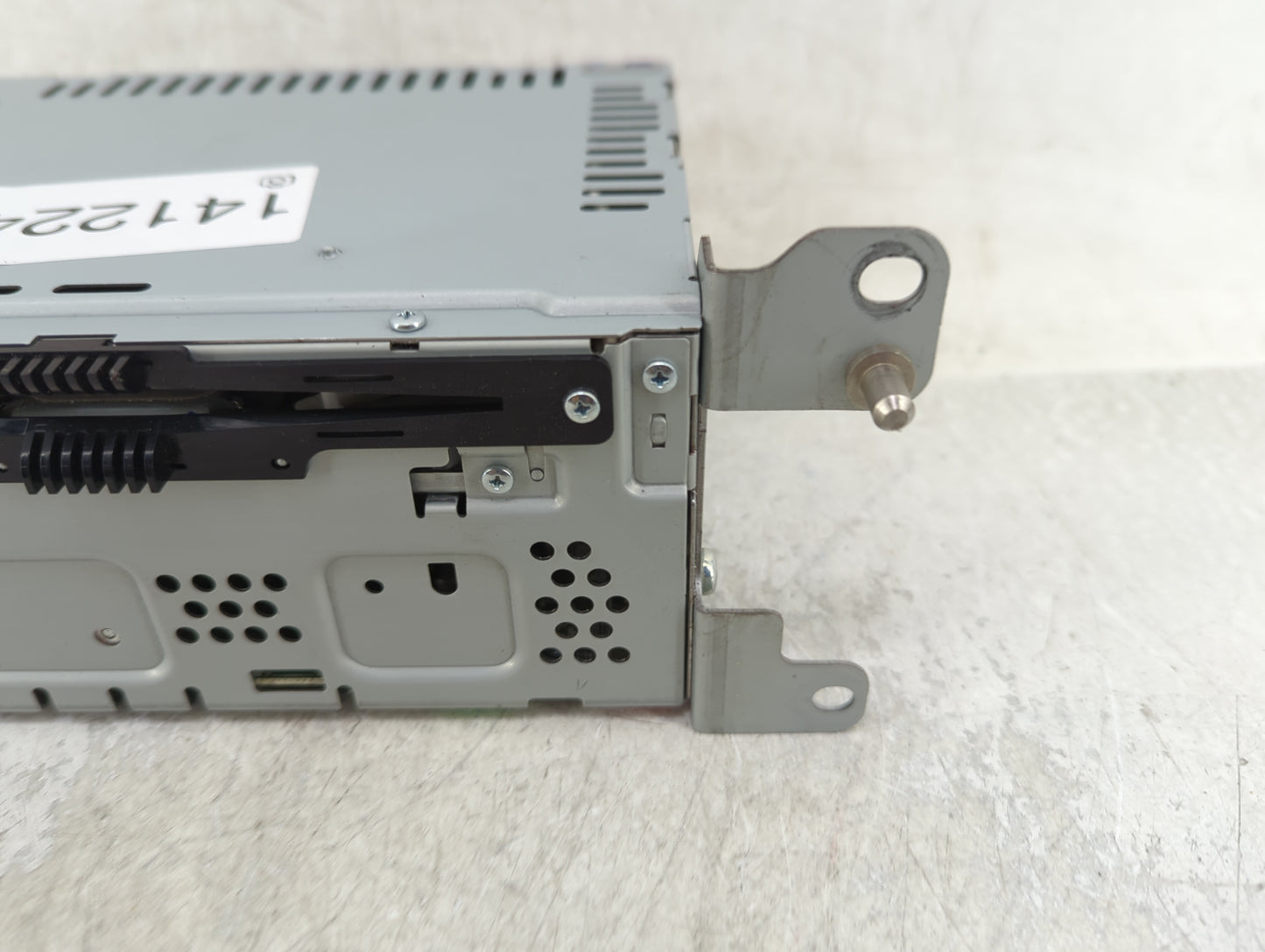 2013-2015 Ford Fusion Radio AM FM Cd Player Receiver Replacement P/N:DS7T-19C107-BJ Fits Fits 2013 2014 2015 OEM Used Auto P