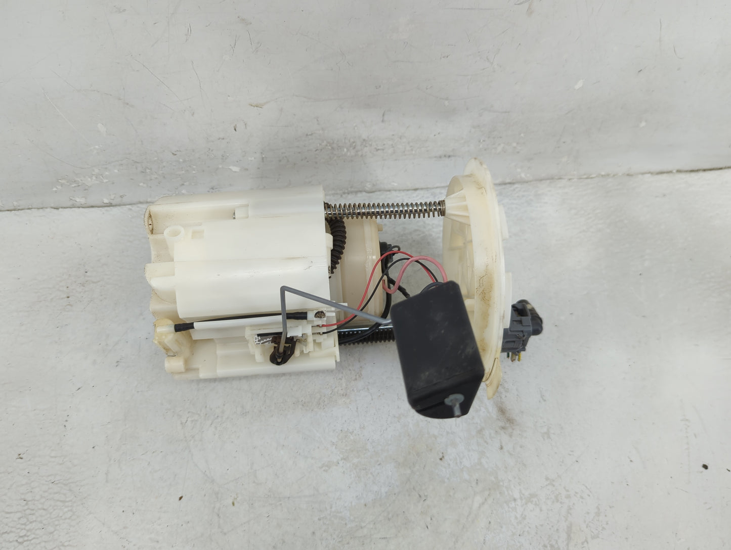 2013-2014 Ford Fusion Electrical Gas Fuel Pump Assembly - Oemusedautoparts1.com