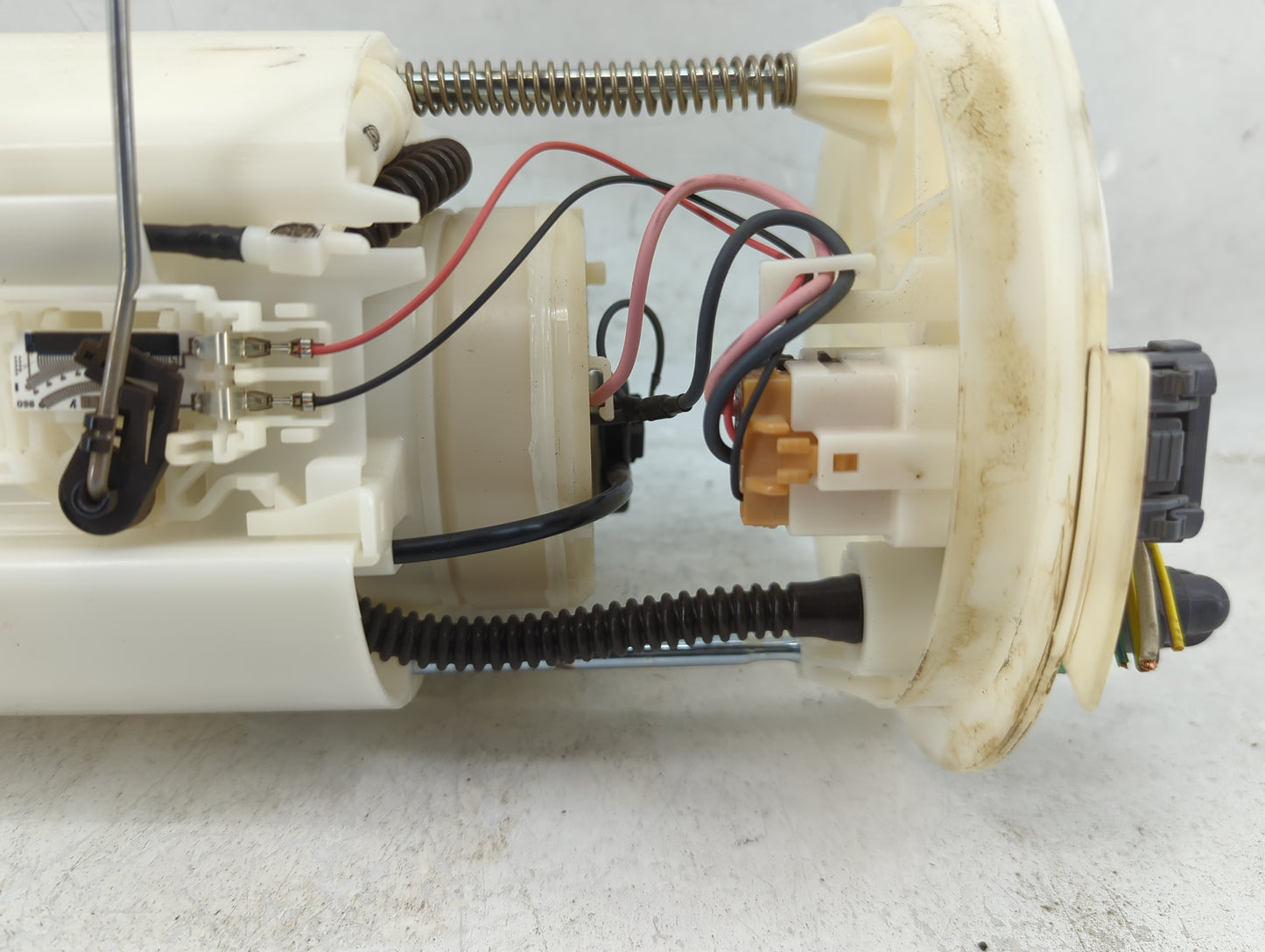 2013-2014 Ford Fusion Electrical Gas Fuel Pump Assembly - Oemusedautoparts1.com