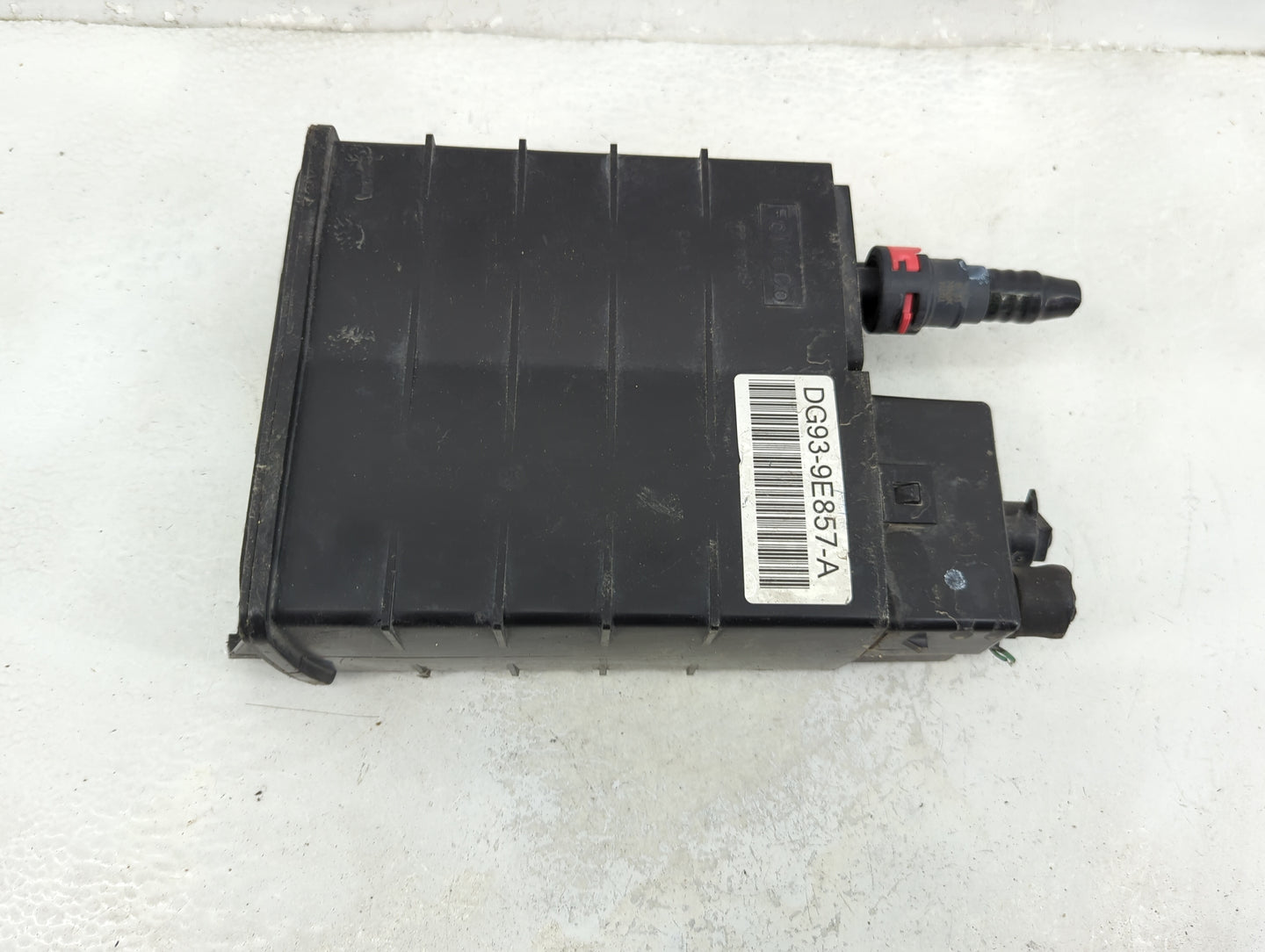 2013 Ford Fusion Fuel Vapor Charcoal Canister 1412636 - Oemusedautoparts1.com
