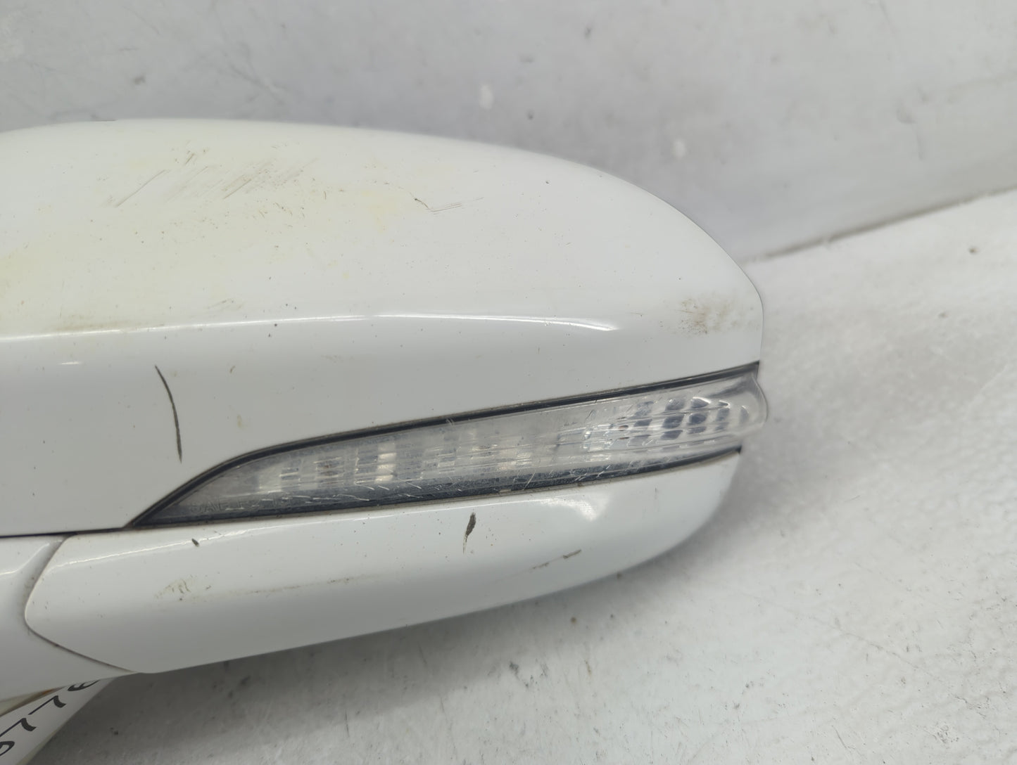 2013-2014 Ford Fusion Driver Side View Mirror - Left Door Mirror OEM Used - Oemusedautoparts1.com