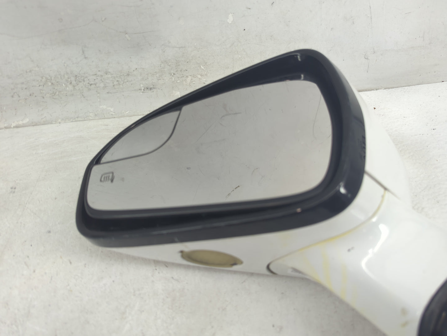 2013-2014 Ford Fusion Driver Side View Mirror - Left Door Mirror OEM Used - Oemusedautoparts1.com