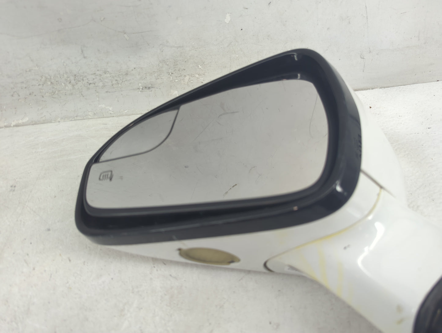 2013-2014 Ford Fusion Driver Side View Mirror - Left Door Mirror OEM Used - Oemusedautoparts1.com