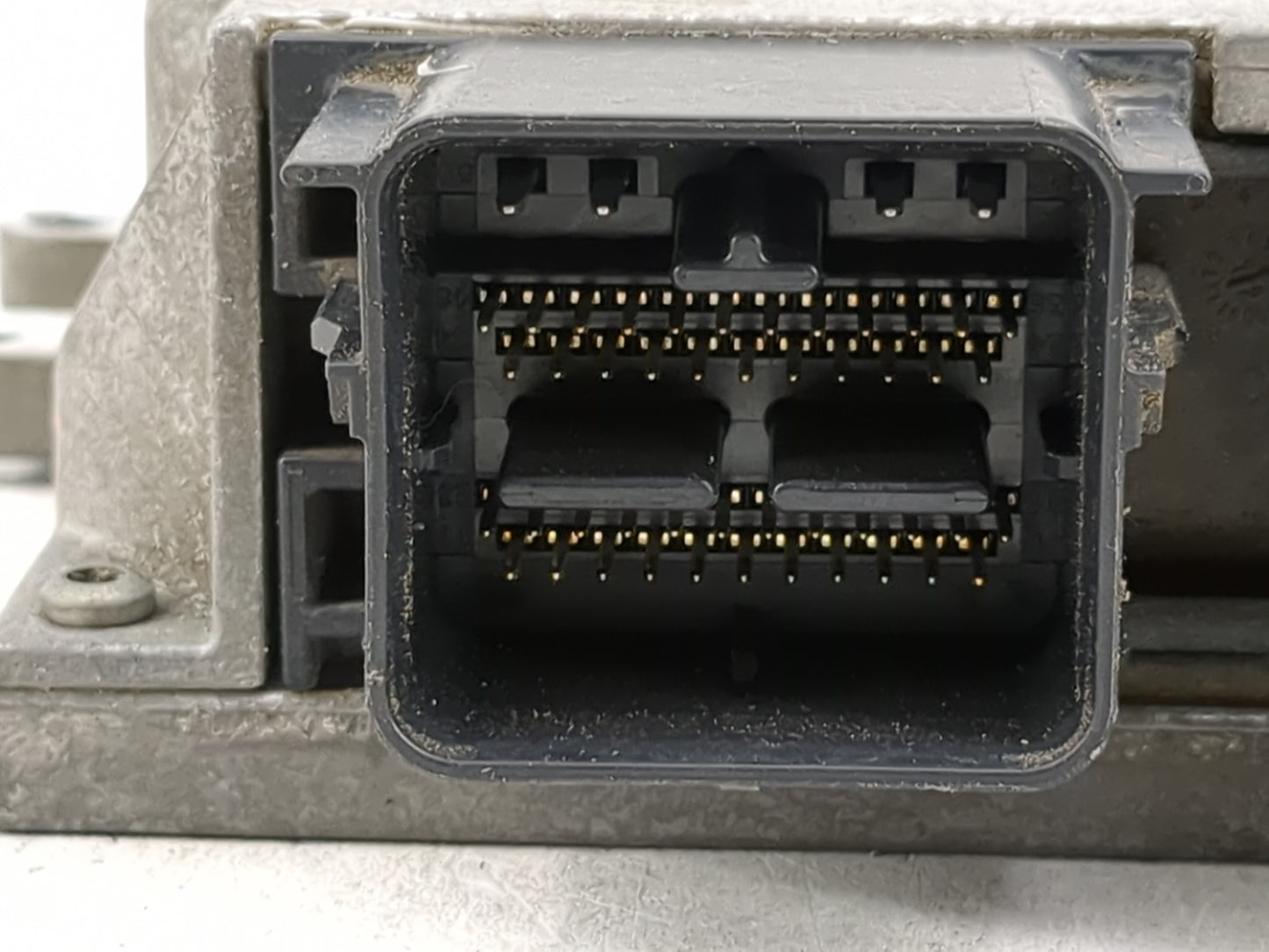 2013 Ford Fusion PCM Engine Control Computer ECU ECM PCU OEM P/N:DS7A-12A650-ACJ Fits OEM Used Auto Parts - Oemusedautoparts